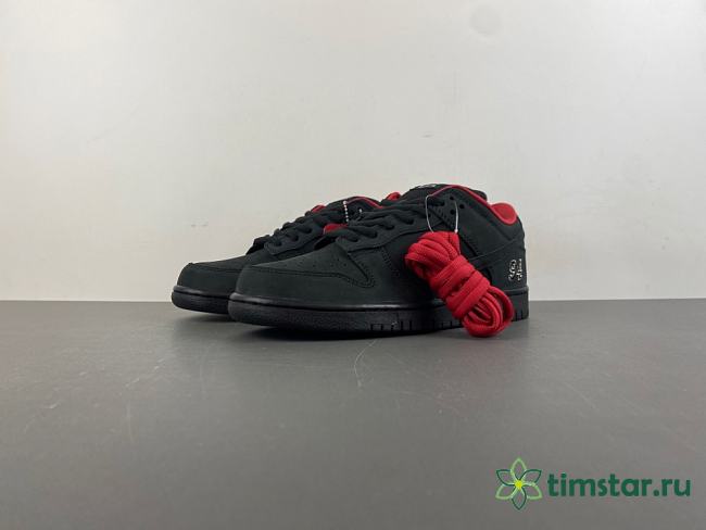 Nike SB Dunk Low Supreme 94 Black QH8487-001 - 1
