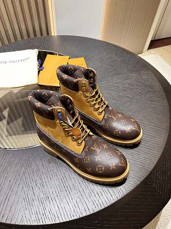 LV boots 18