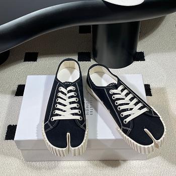 Maison Margiela Tabi black shoes