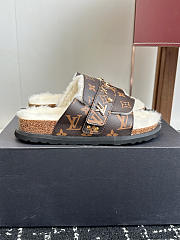 Louis Vuitton X BIRKENSTO Slides 04 - 2