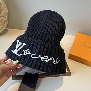 LV hat 09