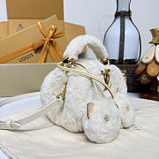 LV Capusnow 20*11*13CM - 2