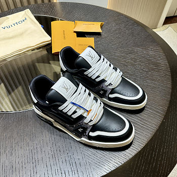 Louis Vuitton LV trainer sneaker 24