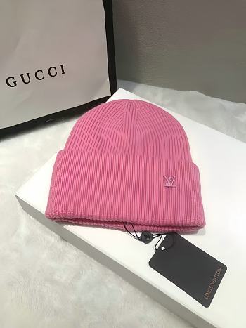 LV hat 11
