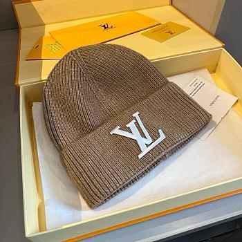 LV hat 15