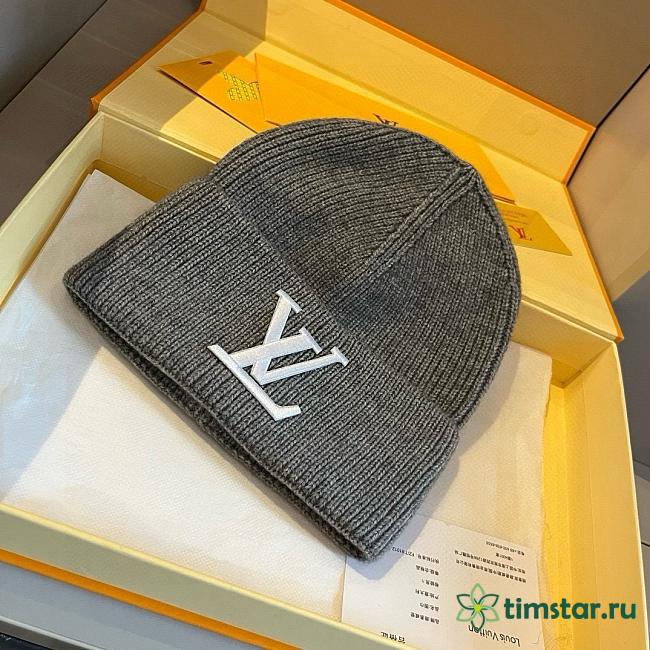 LV hat 17 - 1