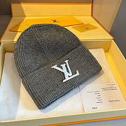 LV hat 17 - 2