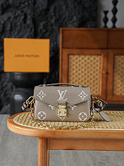 LV Pochette Metis 13.5*6*21.5CM  - 1