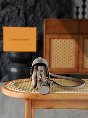 LV Pochette Metis 13.5*6*21.5CM  - 2