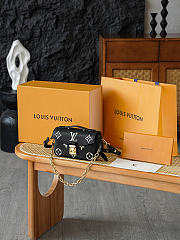 LV Pochette Metis black 13.5*6*21.5CM - 3