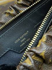 LV Pochette Sling 30*16*1CM - 6