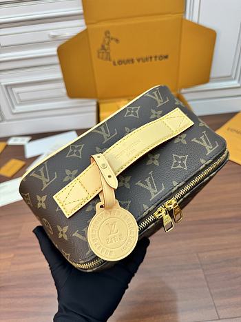 LV wallet 24*13*13CM