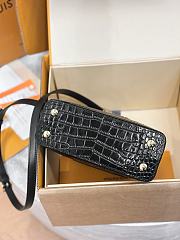 LV Capucines High-quality bag 21*13.6*8CM - 3