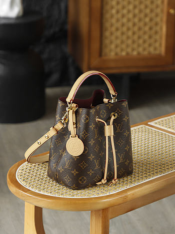 LV Neonoe High-quality bag 20*13*20CM
