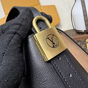 LV Low Key Messenger black High-quality bag M13148 30*18*12CM - 5