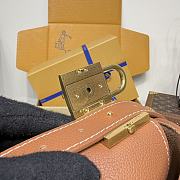 LV Low Key Messenger brown High-quality bag M13148 30*18*12CM - 3