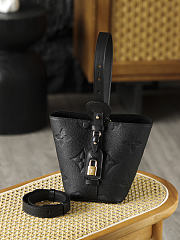 LV crossbody High-quality bag 18*12-*16CM - 5