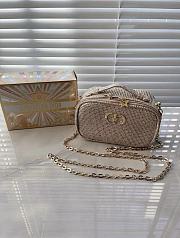 Shopping over $600 send a bag - 1