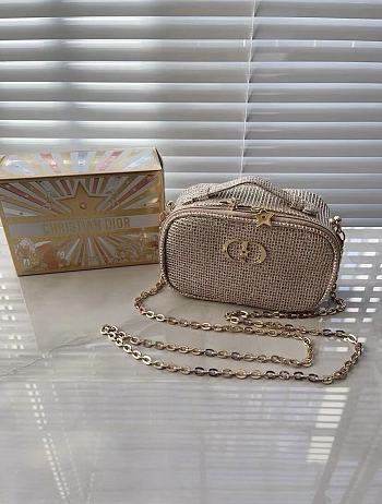 Shopping over $600 send a bag