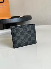 Shopping over $700 send a LV wallet 01 - 1