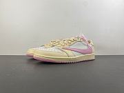Travis Scott x Air Jordan 1 Low OG IQ7604-100 - 1