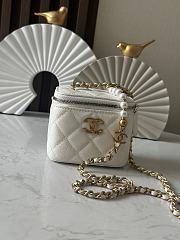 Chanel High quality 25S New Makeup Box Bag white 10.5x8.5x7cm - 4