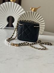 Chanel High quality 25S New Makeup Box Bag black 10.5x8.5x7cm - 5