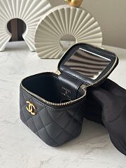 Chanel High quality 25S New Makeup Box Bag black 10.5x8.5x7cm - 2