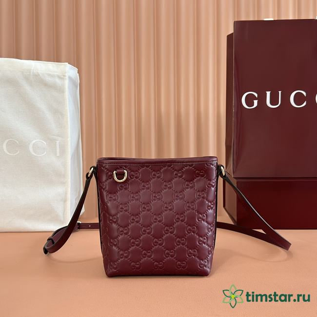 Gucci Emblem crossbody red bag 15*18*8cm - 1