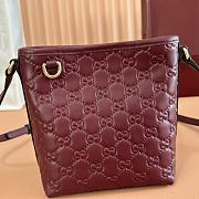 Gucci Emblem crossbody red bag 15*18*8cm - 6
