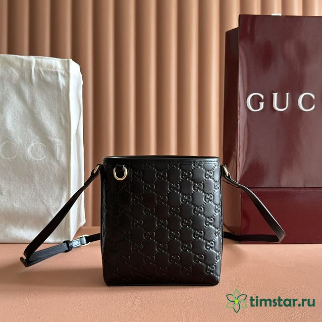 Gucci Emblem crossbody black bag 15*18*8cm - 1