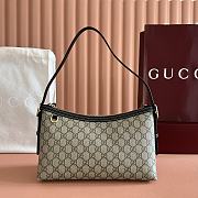 Gucci Emblem crossbody bag 30*19*11cm - 3