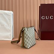 Gucci Emblem crossbody bag 15*18*8cm - 2