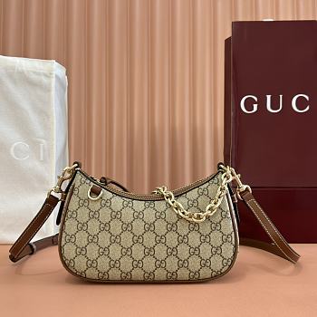 Gucci Emblem crossbody bag 24*16.5*5.5cm