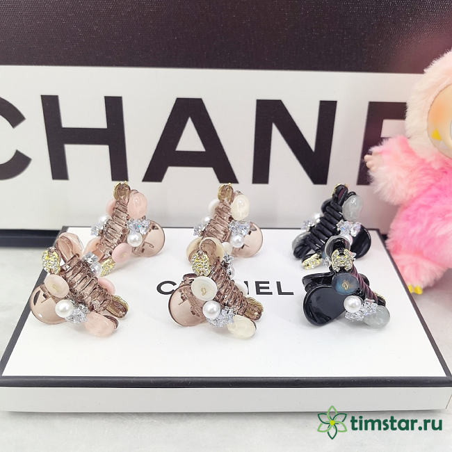 Shopping over $500 send a Beautiful Chanel headdress 01 - 1