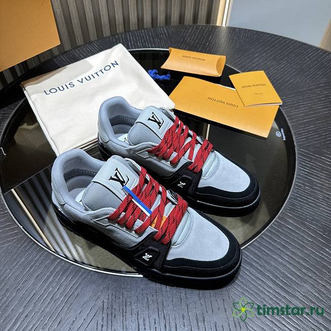 Louis Vuitton LV trainer sneaker 34 - 1