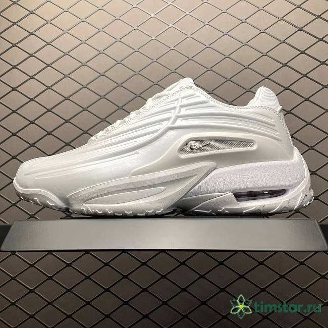 Nike × NOCTA Hot Step 2 